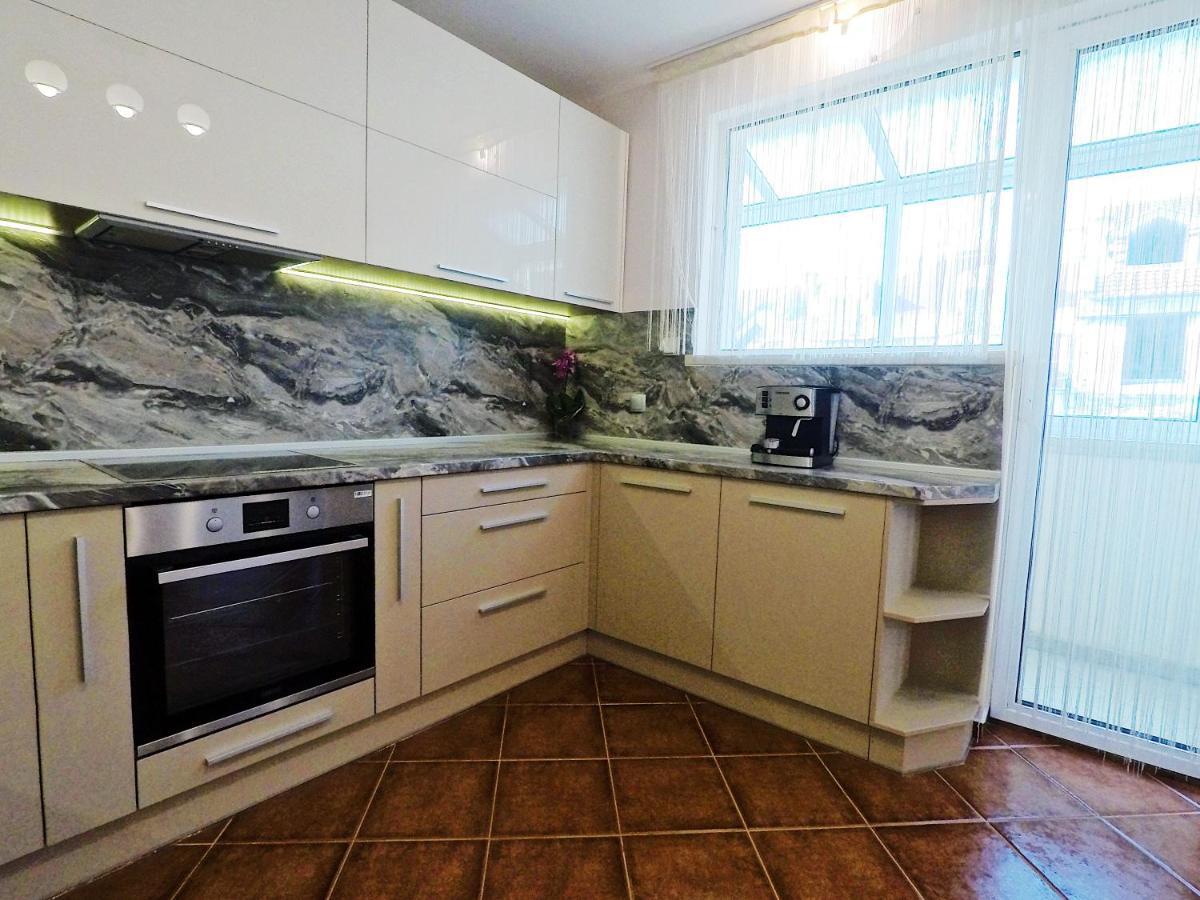 Spacious And Bright Maisonette Varna Center Luaran gambar
