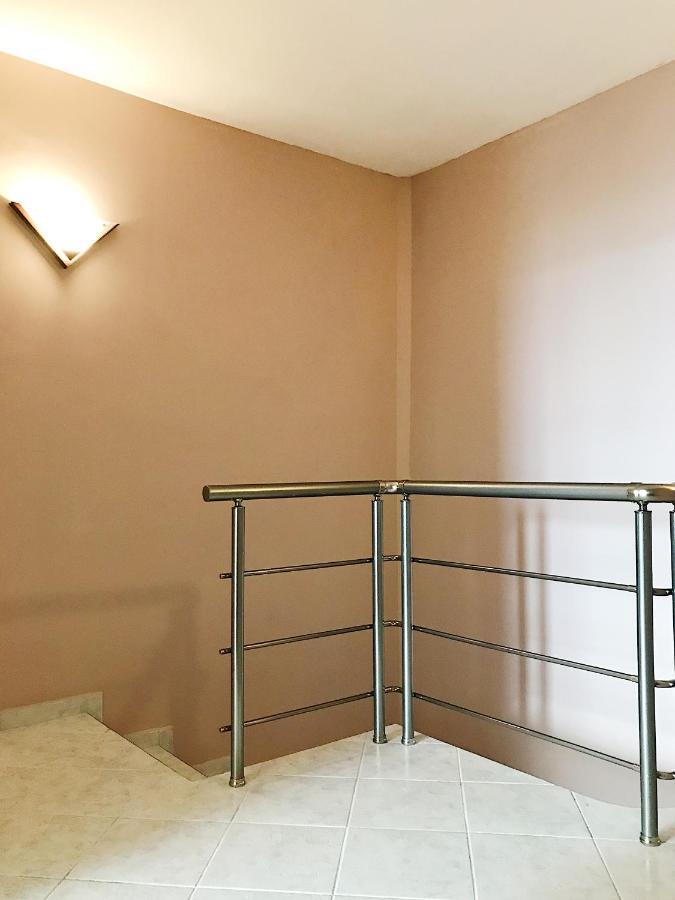 Spacious And Bright Maisonette Varna Center Luaran gambar